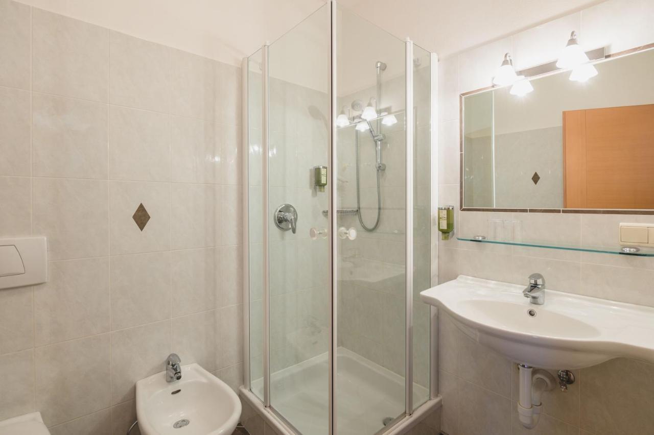Guesthouse St Nikolaus Ultimo Bagian luar foto